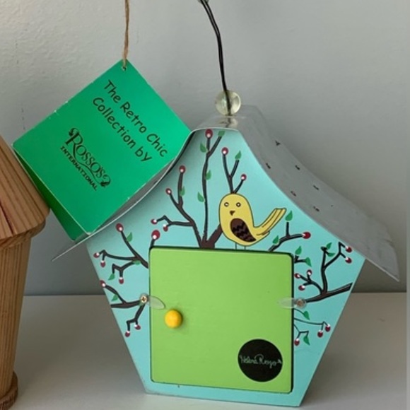 New vintage Painted Robin’s egg blue birdhouse never used - Picture 6 of 10